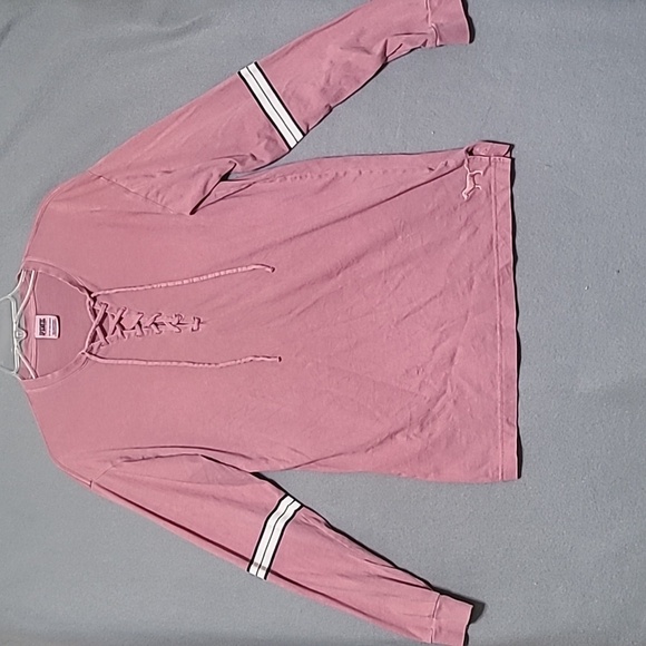 PINK Victoria's Secret Lace Up Long Sleeve Top Dog Logo on Back - Size XS - Picture 1 of 13
